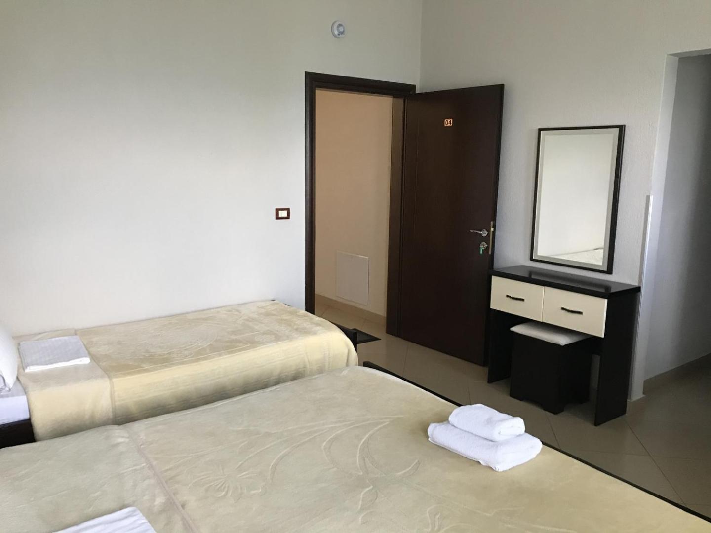 Hotel Camping Lini Стая снимка
