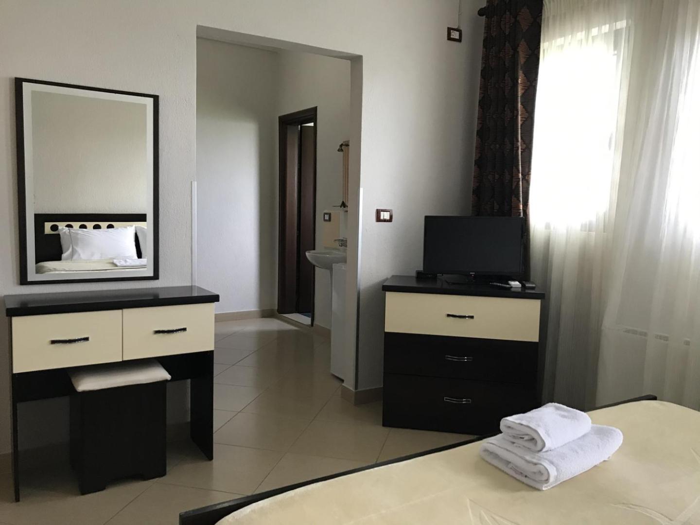 Hotel Camping Lini Екстериор снимка